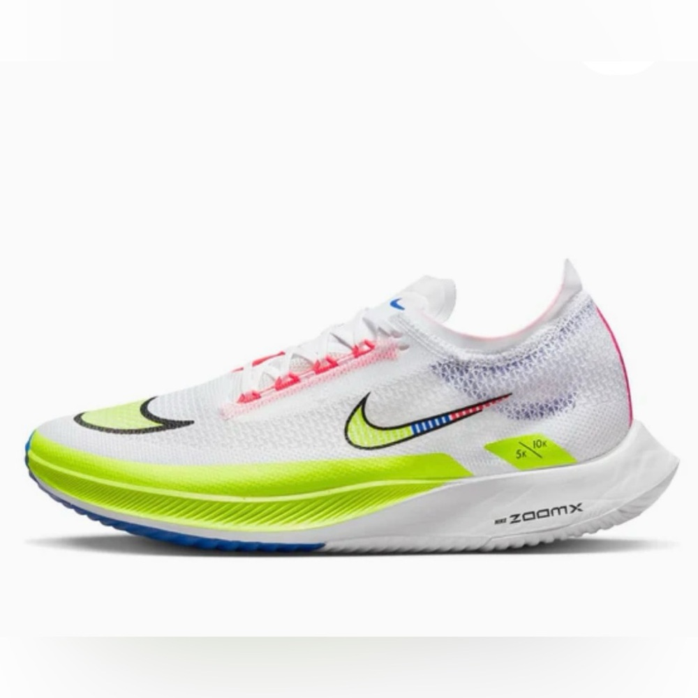 Nike ZOOMX Streakfly Premium
Road Racing Shoes